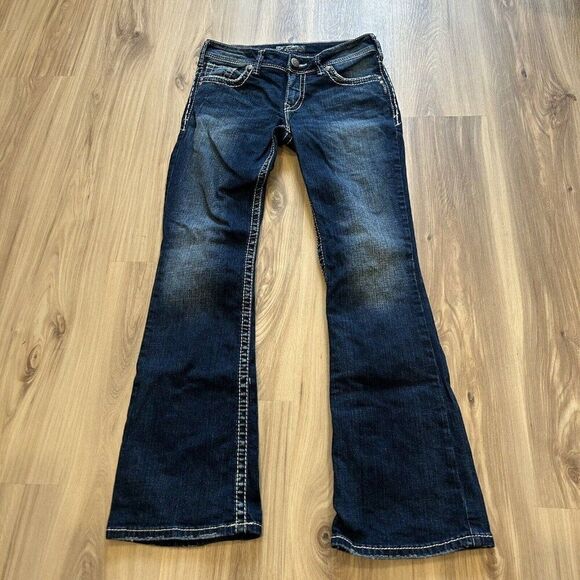 SILVER Suki Dark Wash Bootcut Jeans Women Mid-Rise 29W 31L Rhinestone Studs - Picture 1 of 10